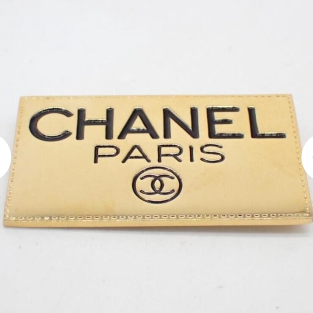 CHANEL Black and Gold Logo Brooch - Picture 6 of 6